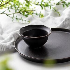 【日本Minoru】Bell高雅花形 陶瓷小缽150ml ‧ 窯黑